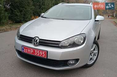 Універсал Volkswagen Golf 2010 в Рівному