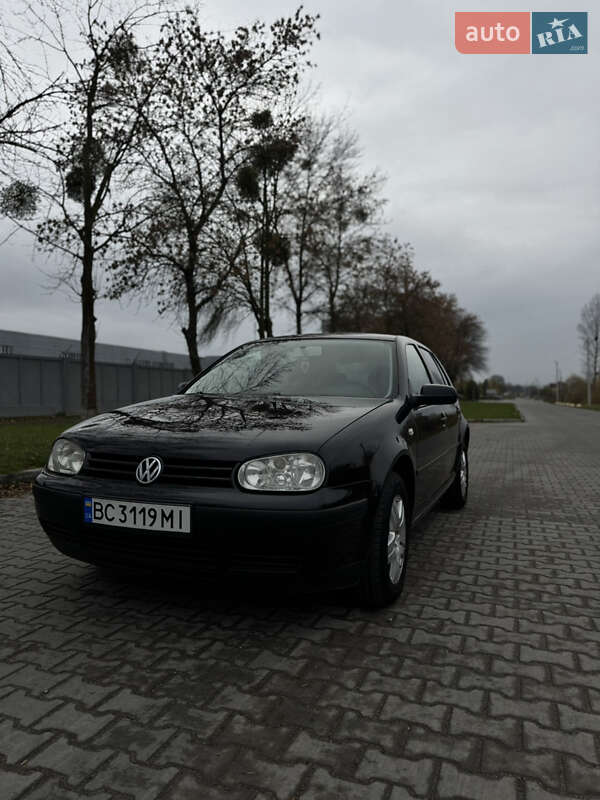 Volkswagen Golf 2003