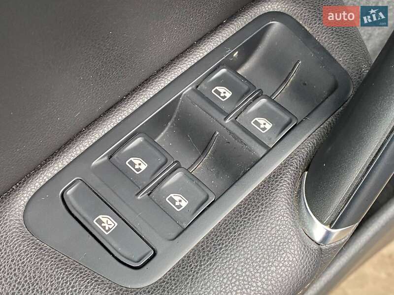 Универсал Volkswagen Golf 2015 в Киеве