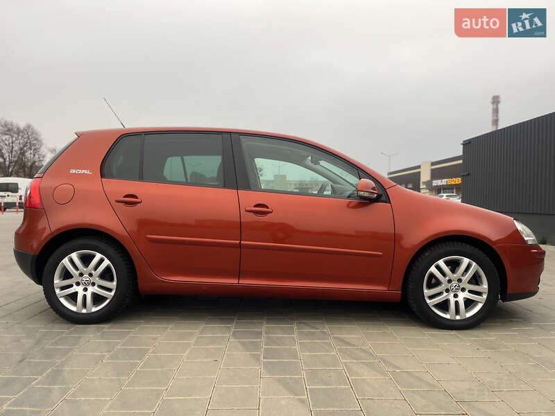Хетчбек Volkswagen Golf 2007 в Черкасах