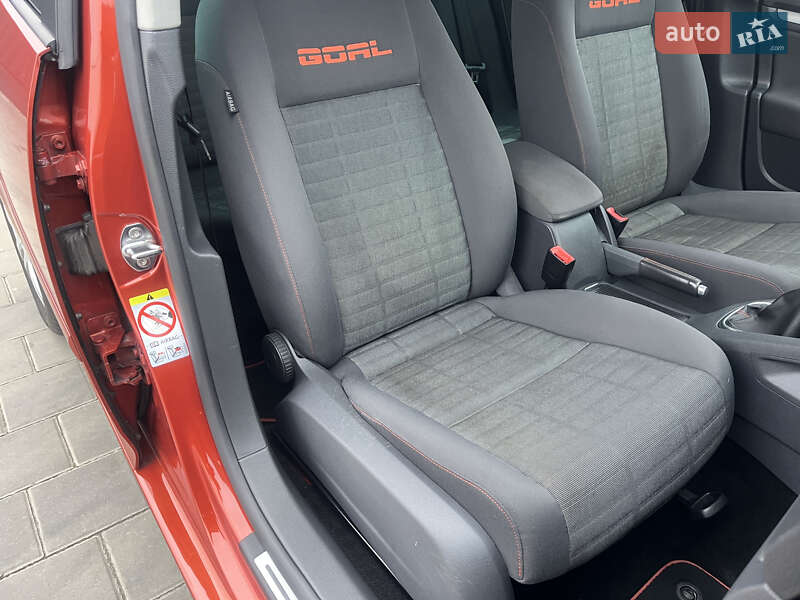 Хетчбек Volkswagen Golf 2007 в Черкасах