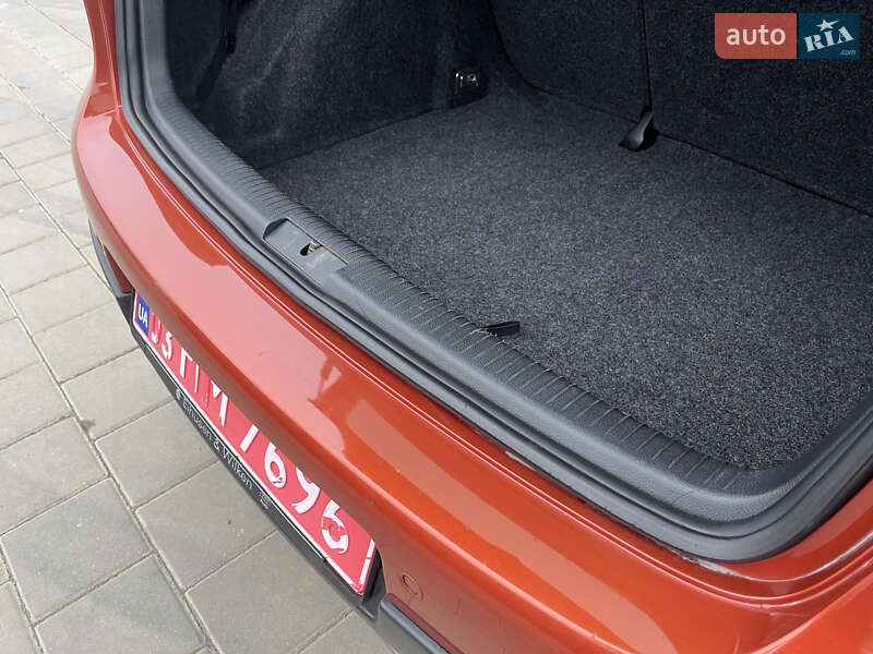 Хетчбек Volkswagen Golf 2007 в Черкасах