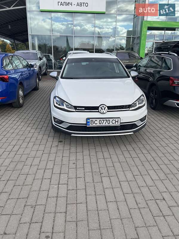 Универсал Volkswagen Golf 2019 в Львове