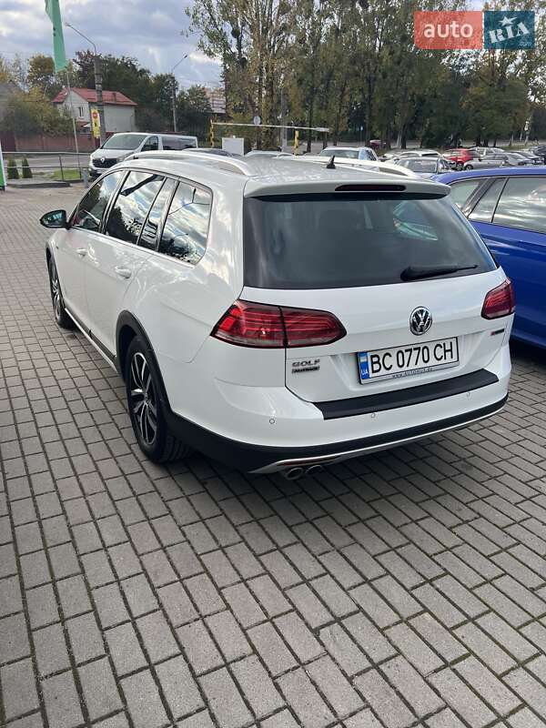 Универсал Volkswagen Golf 2019 в Львове