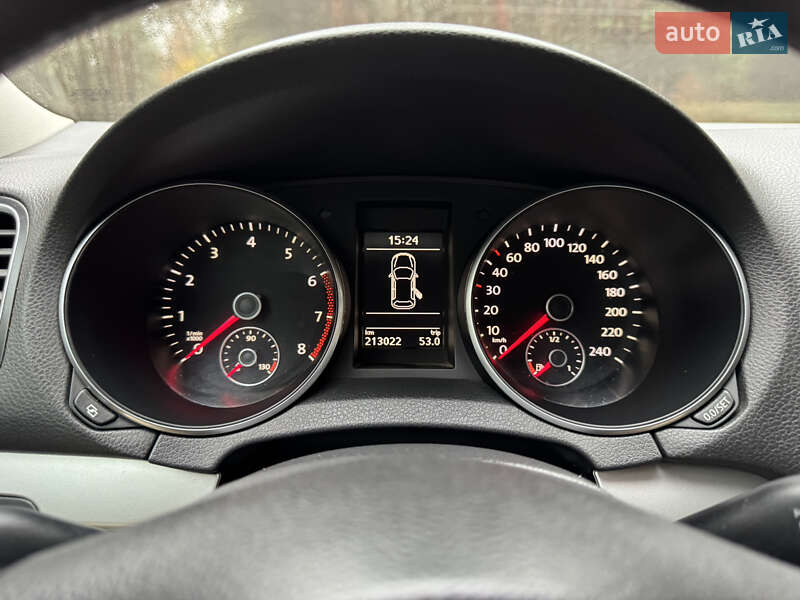 Хетчбек Volkswagen Golf 2009 в Рівному