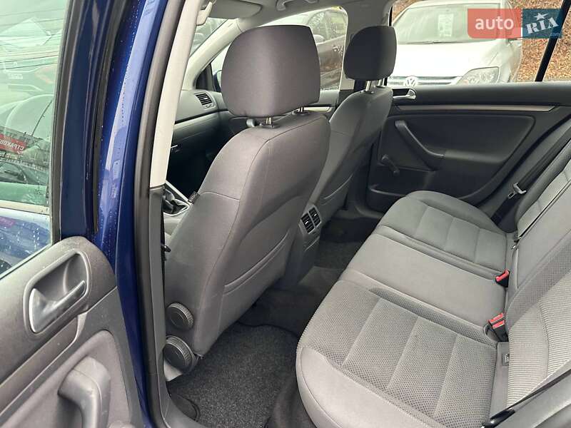 Хэтчбек Volkswagen Golf 2006 в Каменском фото 8 Хэтчбек Volkswagen Golf 2006 в Каменском