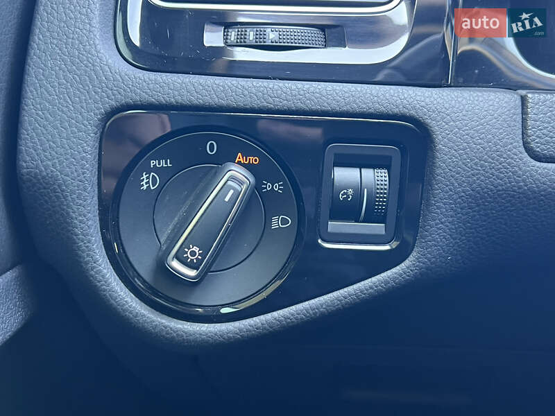 Универсал Volkswagen Golf 2015 в Запорожье