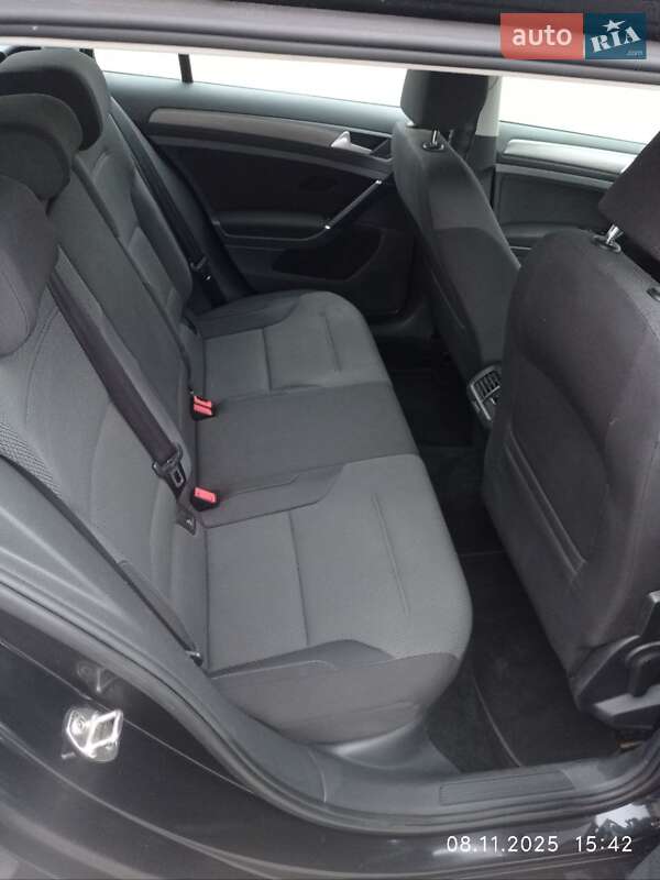 Универсал Volkswagen Golf 2013 в Черкассах