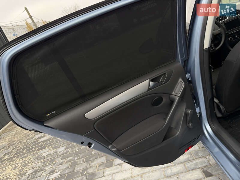 Хэтчбек Volkswagen Golf 2010 в Полтаве фото 93 Хэтчбек Volkswagen Golf 2010 в Полтаве