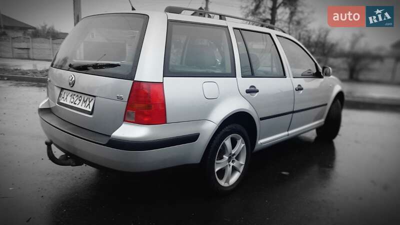 Універсал Volkswagen Golf 2001 в Харкові