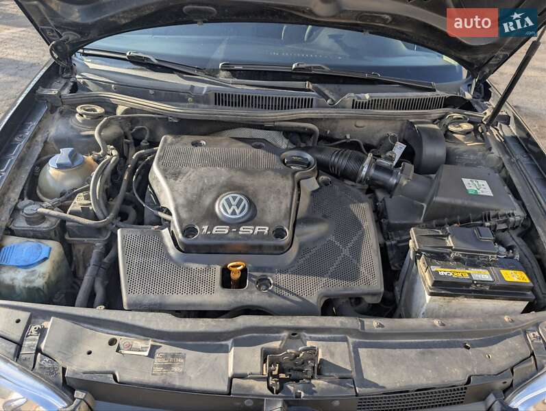 Хетчбек Volkswagen Golf 1998 в Львові