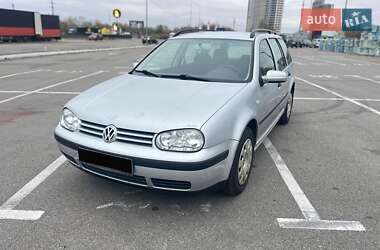 Універсал Volkswagen Golf 2002 в Києві