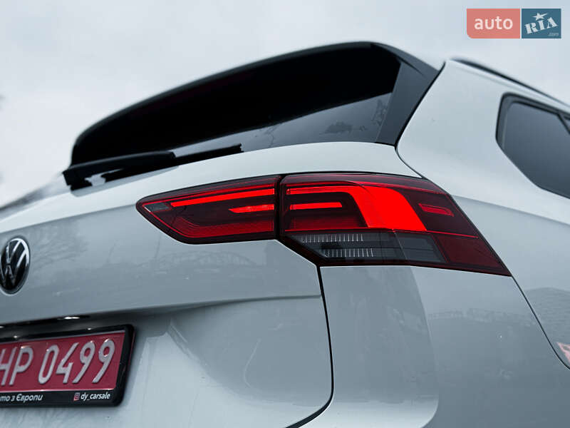 Універсал Volkswagen Golf 2021 в Києві