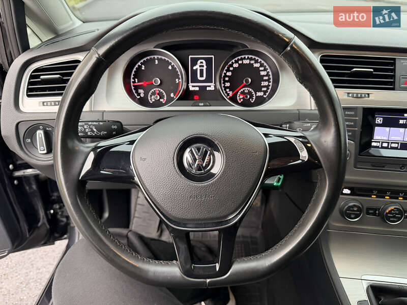 Универсал Volkswagen Golf 2015 в Виннице