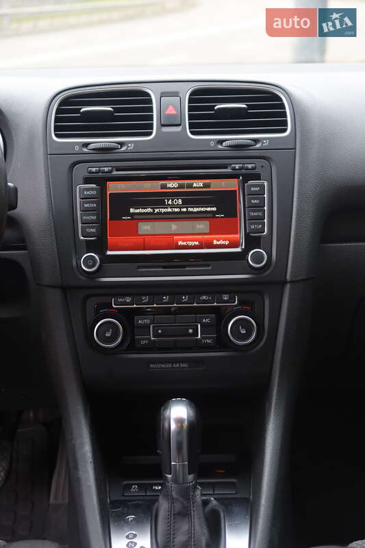 Хэтчбек Volkswagen Golf 2012 в Киеве