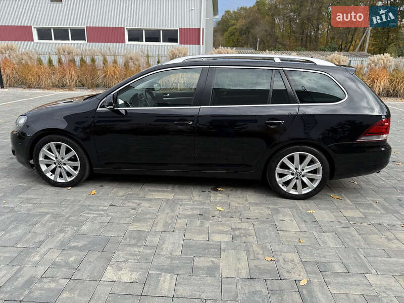 Універсал Volkswagen Golf 2010 в Чернігові