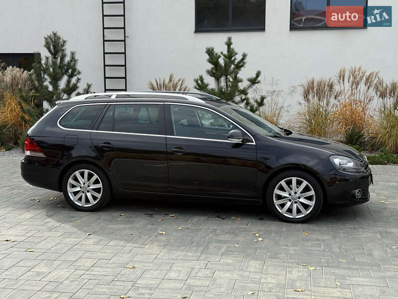 Універсал Volkswagen Golf 2010 в Чернігові