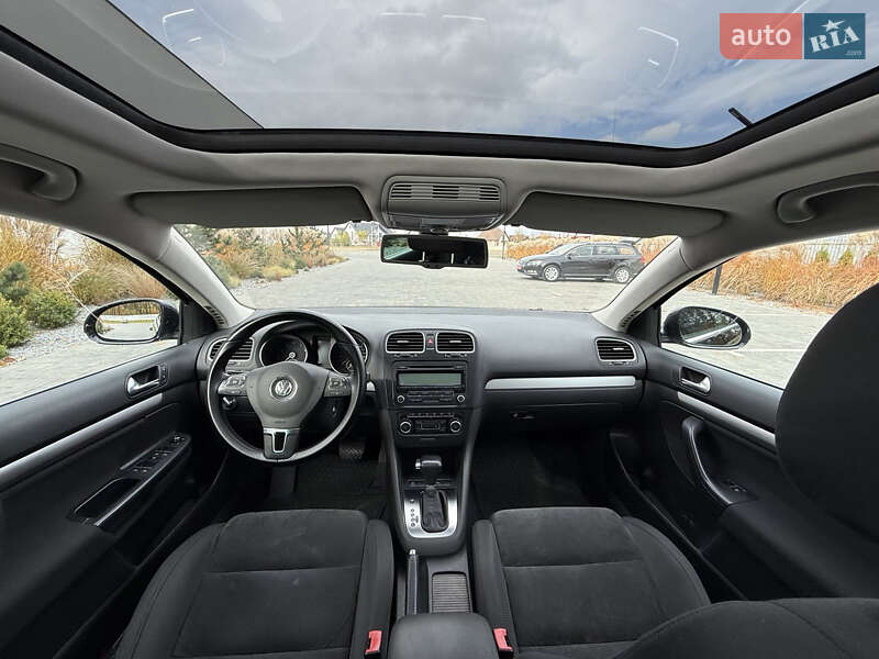 Універсал Volkswagen Golf 2010 в Чернігові