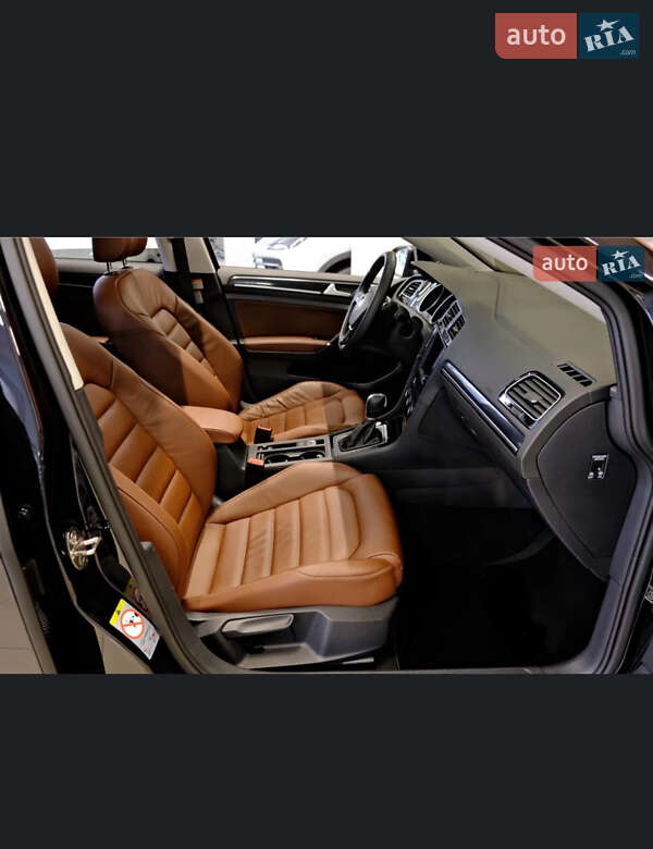 Хэтчбек Volkswagen Golf 2014 в Одессе