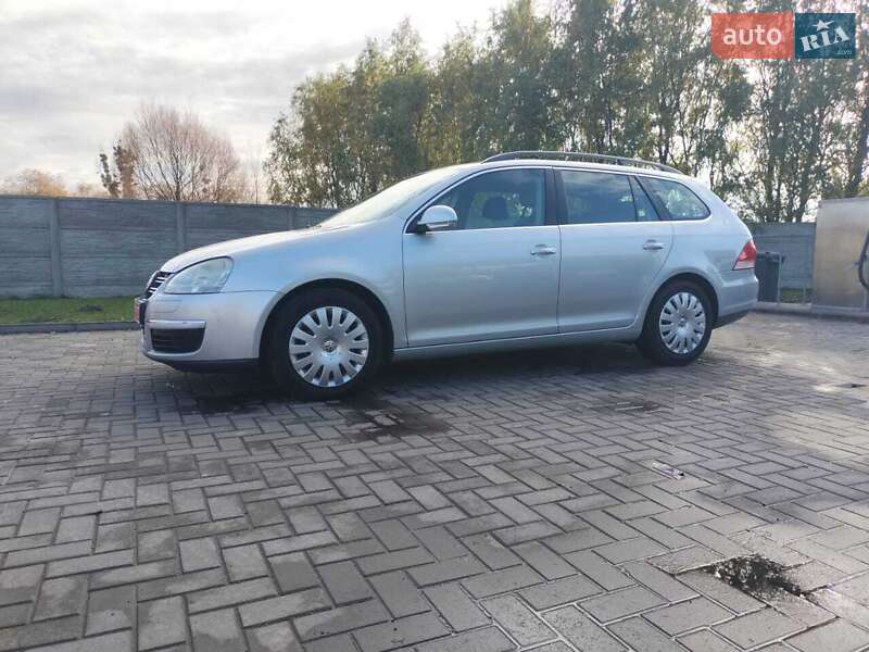 Универсал Volkswagen Golf 2008 в Рожище