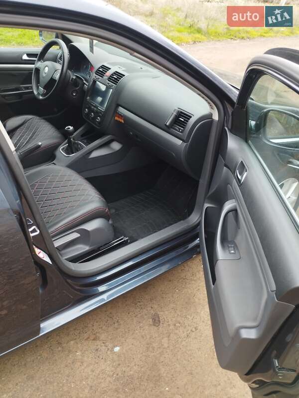 Универсал Volkswagen Golf 2009 в Вознесенске