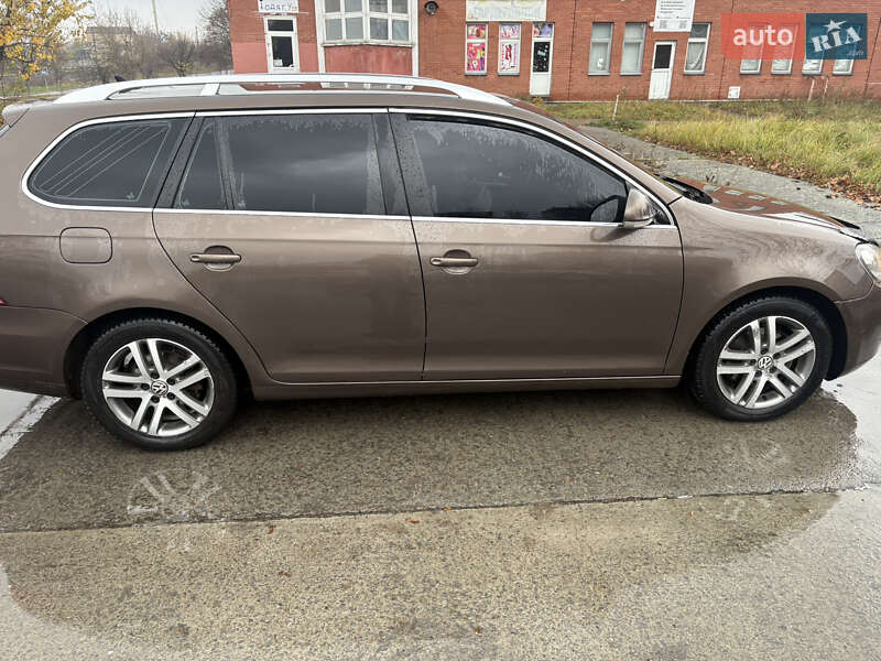 Универсал Volkswagen Golf 2011 в Звягеле