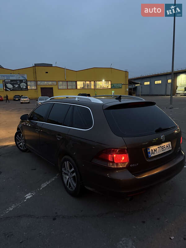 Универсал Volkswagen Golf 2011 в Звягеле