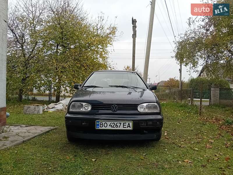 Хетчбек Volkswagen Golf 1994 в Козові