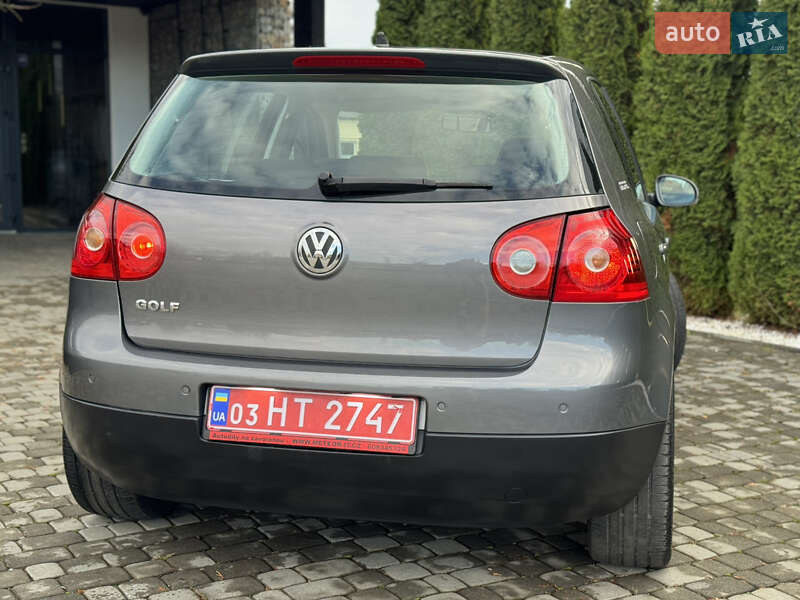Хэтчбек Volkswagen Golf 2007 в Иршаве