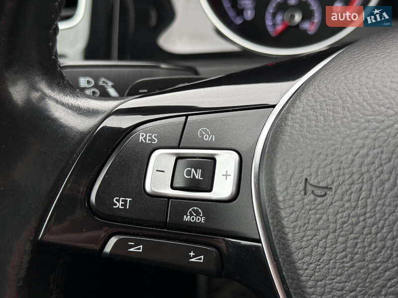 Универсал Volkswagen Golf 2016 в Львове