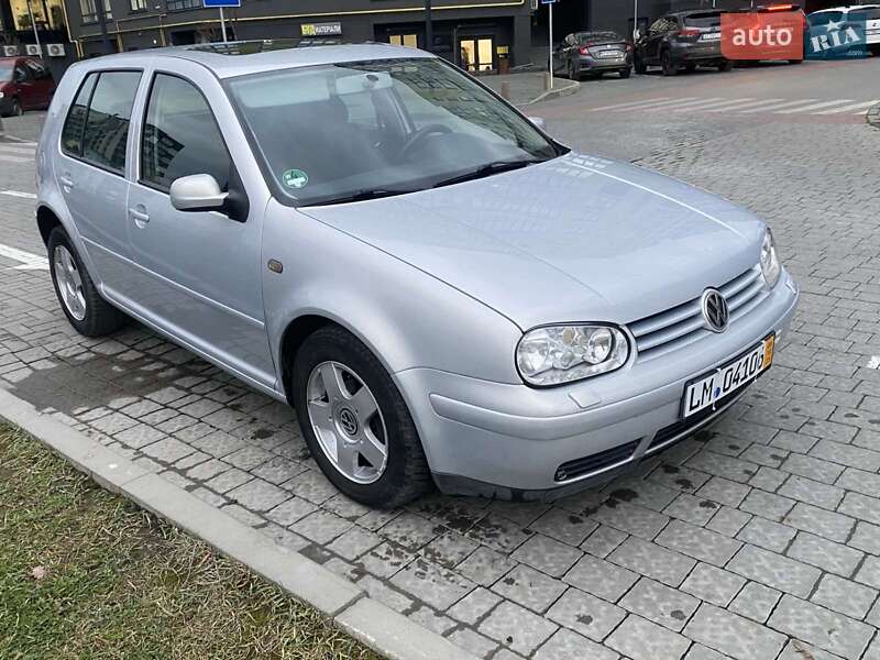 Хетчбек Volkswagen Golf 1998 в Івано-Франківську
