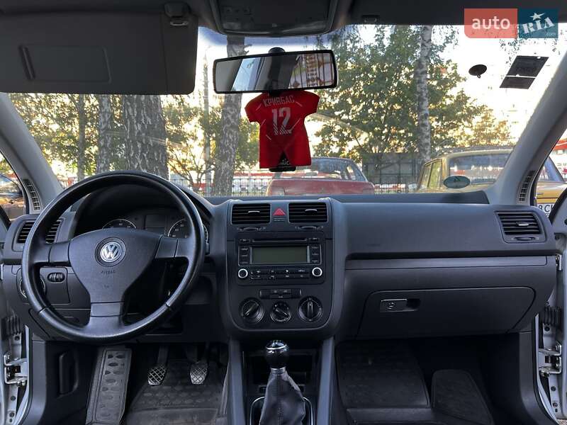 Хетчбек Volkswagen Golf 2006 в Полтаві