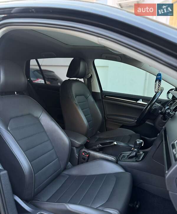 Хетчбек Volkswagen Golf 2014 в Сокирянах