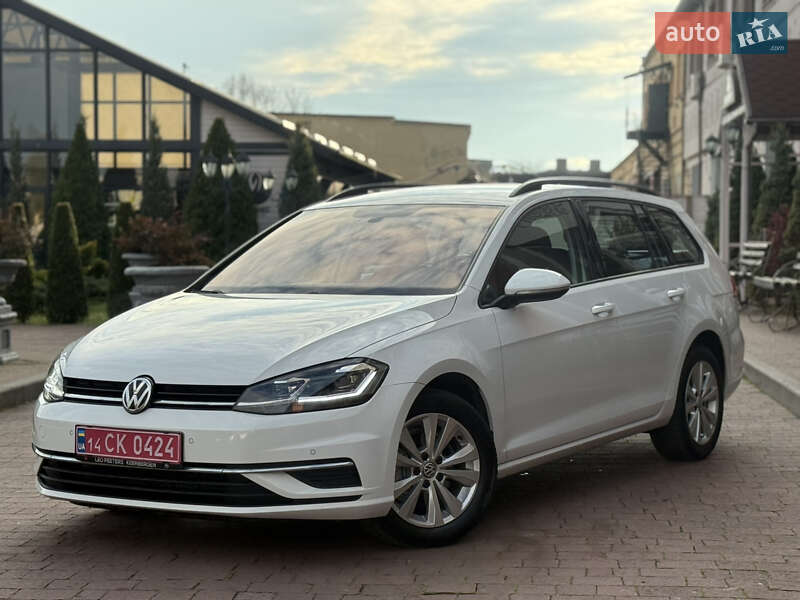 Універсал Volkswagen Golf 2017 в Стрию