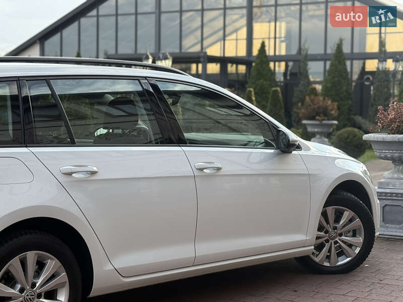 Універсал Volkswagen Golf 2017 в Стрию