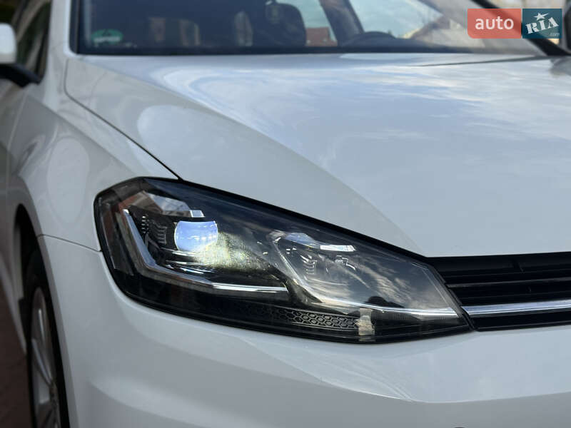Універсал Volkswagen Golf 2017 в Стрию