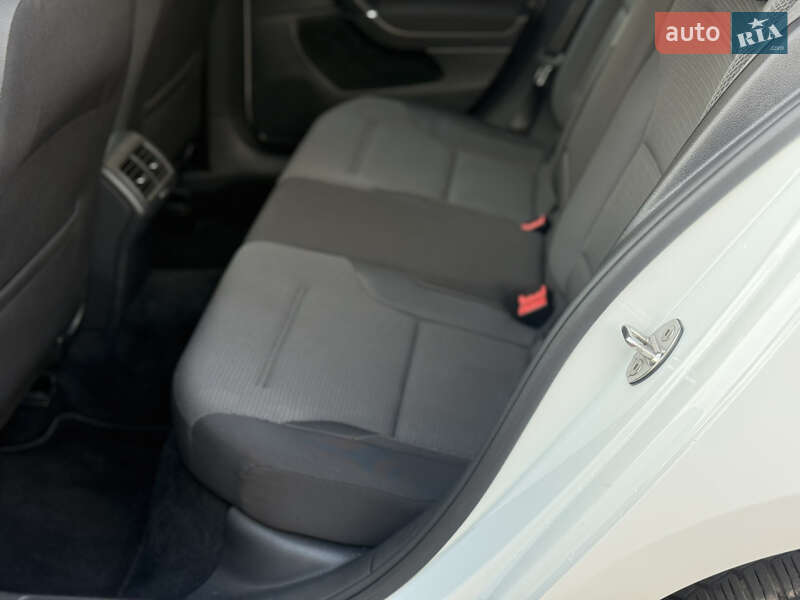 Універсал Volkswagen Golf 2017 в Стрию