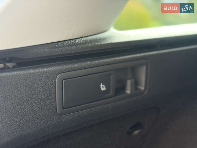 Універсал Volkswagen Golf 2017 в Стрию