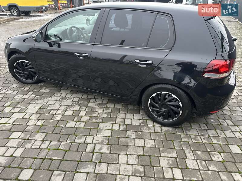 Хэтчбек Volkswagen Golf 2010 в Мукачево