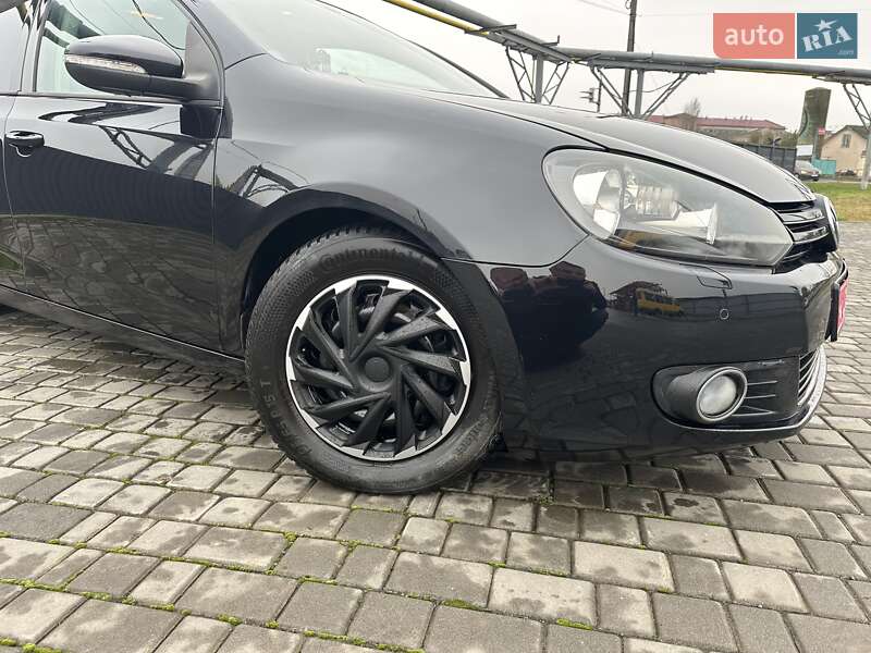 Хэтчбек Volkswagen Golf 2010 в Мукачево