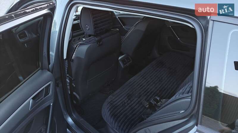 Универсал Volkswagen Golf 2015 в Львове