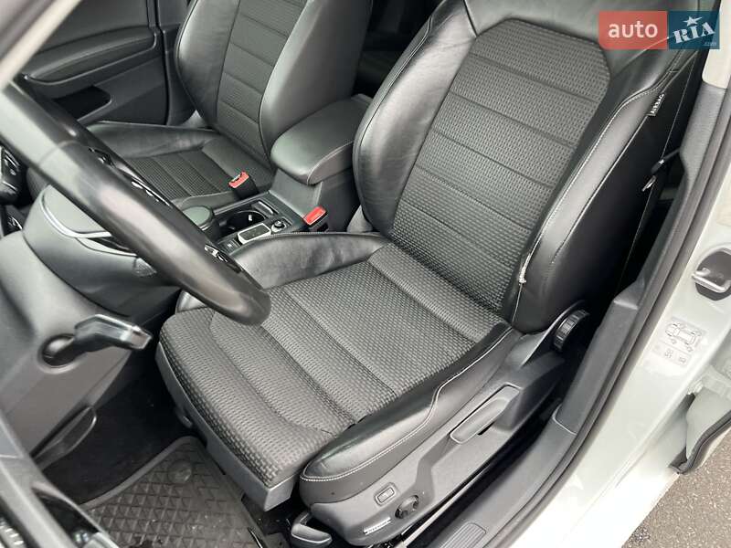 Хетчбек Volkswagen Golf 2013 в Києві