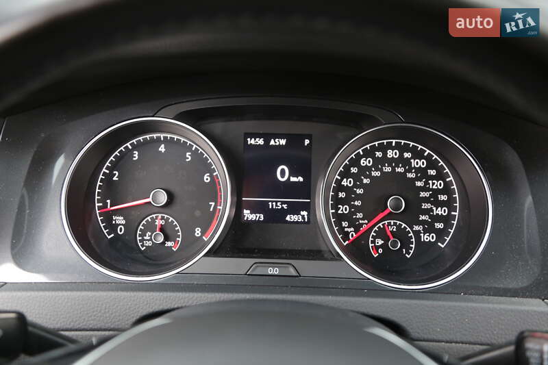 Хетчбек Volkswagen Golf 2017 в Києві