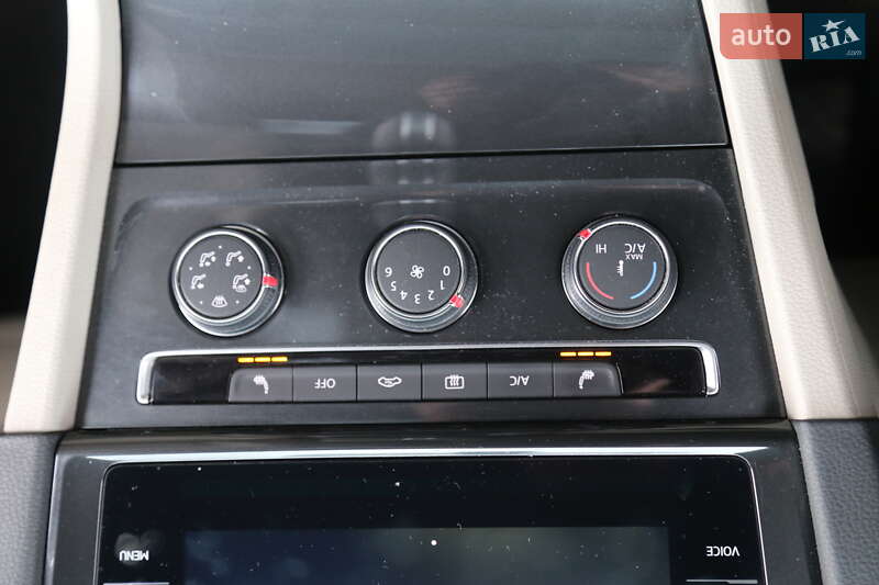 Хетчбек Volkswagen Golf 2017 в Києві