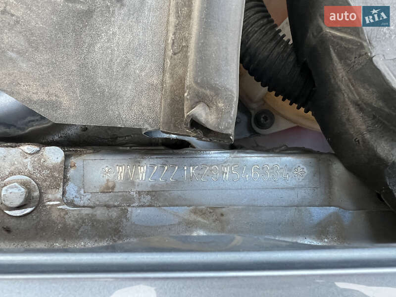 Хэтчбек Volkswagen Golf 2009 в Ровно