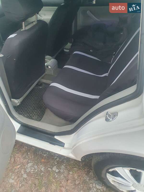 Універсал Volkswagen Golf 2001 в Світловодську фото 2 Універсал Volkswagen Golf 2001 в Світловодську