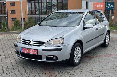 Хетчбек Volkswagen Golf 2004 в Івано-Франківську