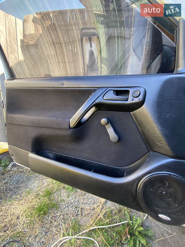 Хэтчбек Volkswagen Golf 1992 в Дымере