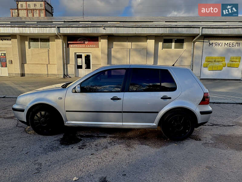 Хетчбек Volkswagen Golf 2000 в Львові