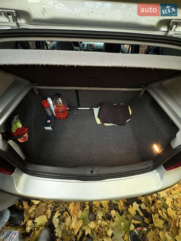 Хетчбек Volkswagen Golf 2000 в Львові